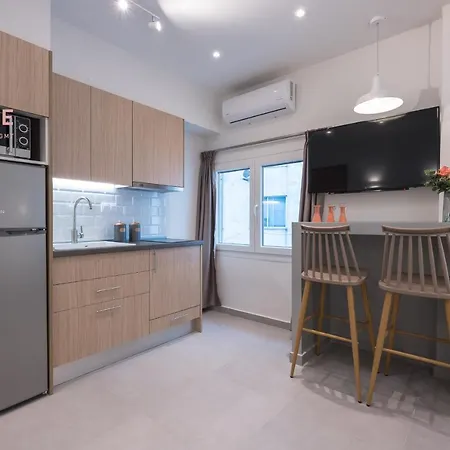 Yellow Door, Nilie Hospitality Mgmt סלוניקי