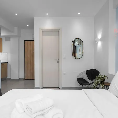 Yellow Door, Nilie Hospitality Mgmt סלוניקי